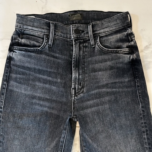 NWT Mother High Waisted Rascal Ankle Step Fray size 25 - Picture 2 of 6